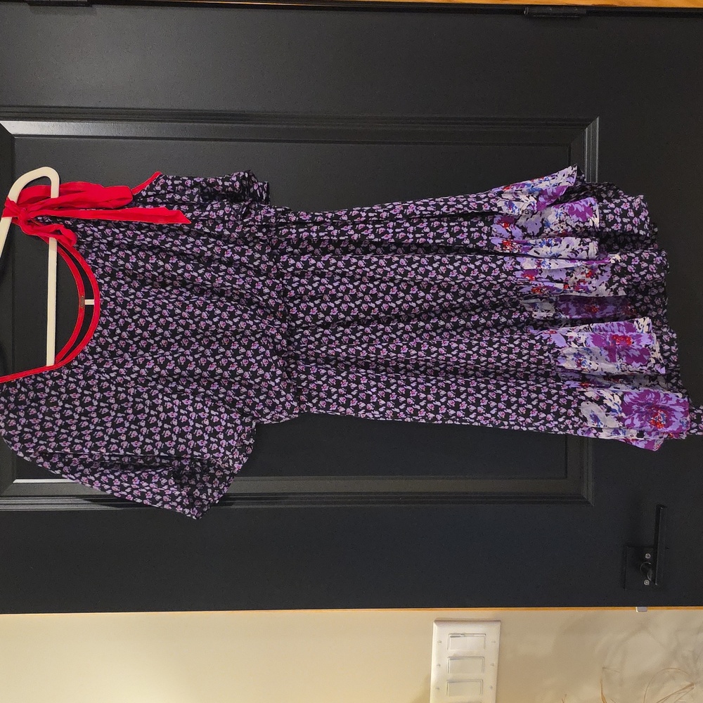 EUC Free People asymmetric ruffle hem cold shoulder floral dress